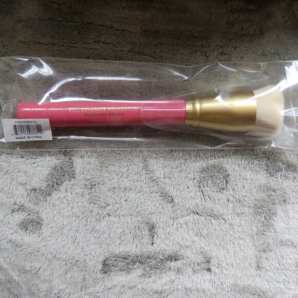 NEW Laura Geller Full Coverage Foundation Blending Brush - Pink Handle - Picture 1 of 14